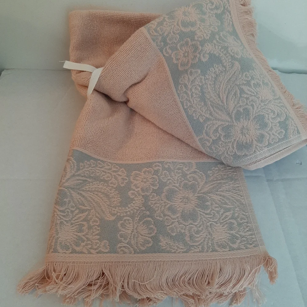 MUNDU Floral Cotton Hand Towels Pair